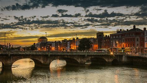 The 39 best views, scenic lookouts, and viewpoints in Dublin.